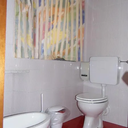 马什塔兹酒店 奥斯塔